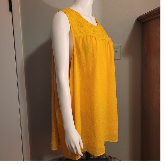 Torrid Plus 4X Yellow Swiss Dot Embroidered Sleeveless Tunic Blouse Top Womens - Picture 10 of 12
